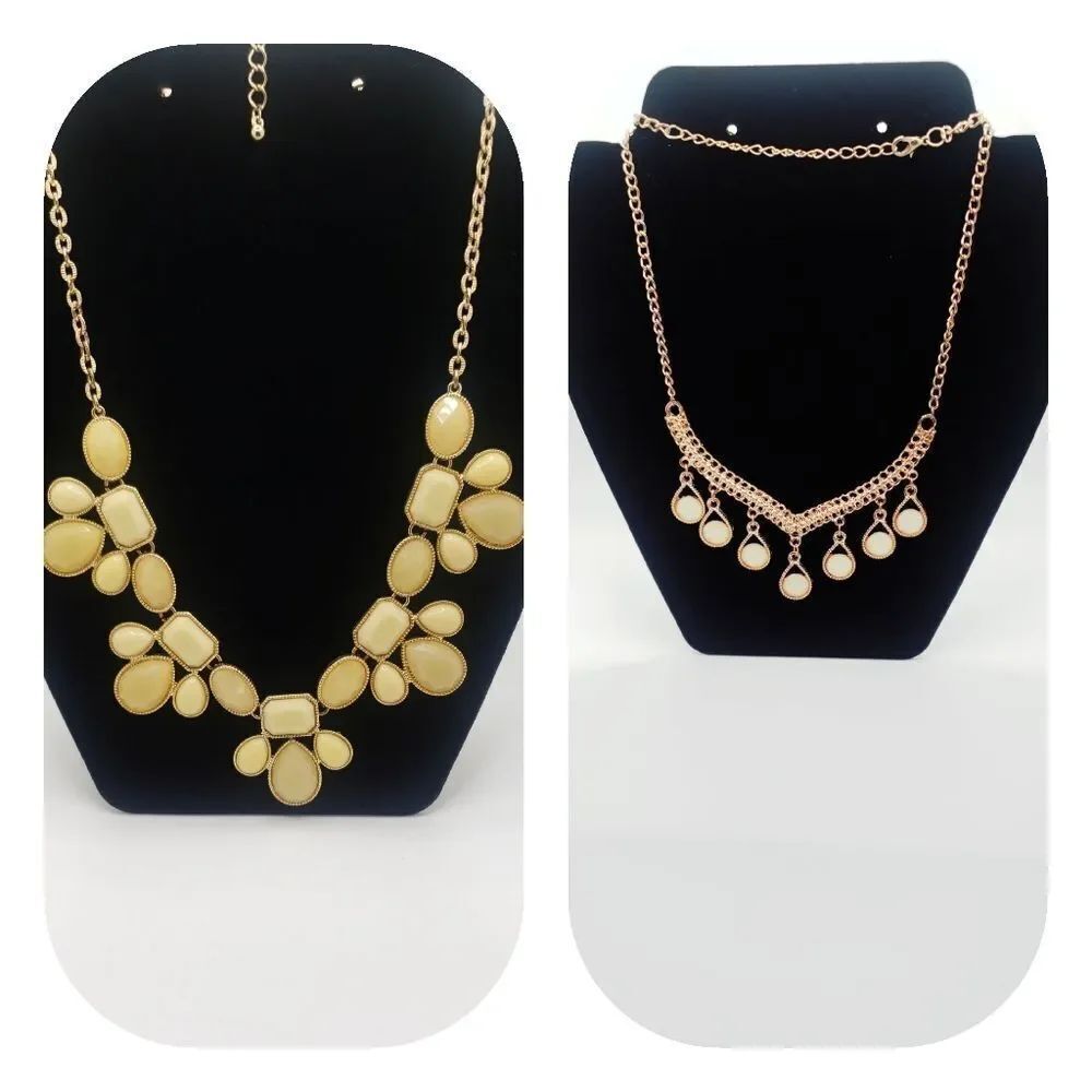 Beautiful Necklace Lot